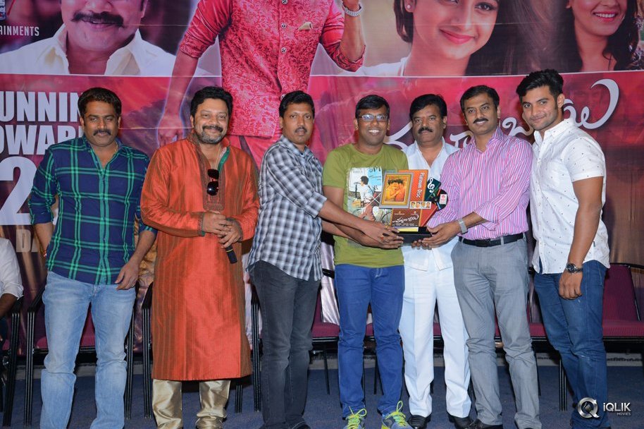 Chuttalabbayi-Movie-Platinum-Disc-Function